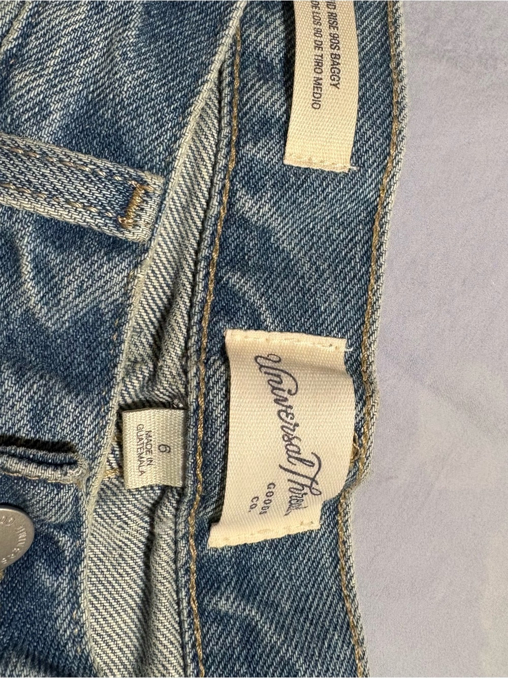 Universal Thread Light Wash Straight baggyLeg Jeans - Picture 7 of 8
